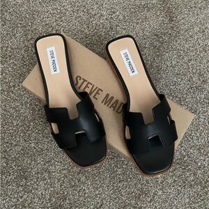 Steve Madden Hadyn Black Leather Sandal